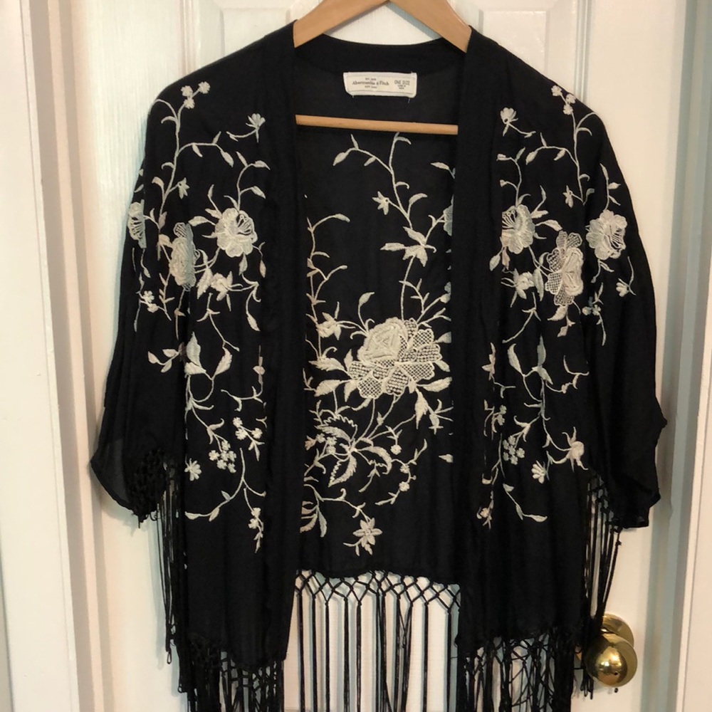 Abercrombie & Fitch kimono